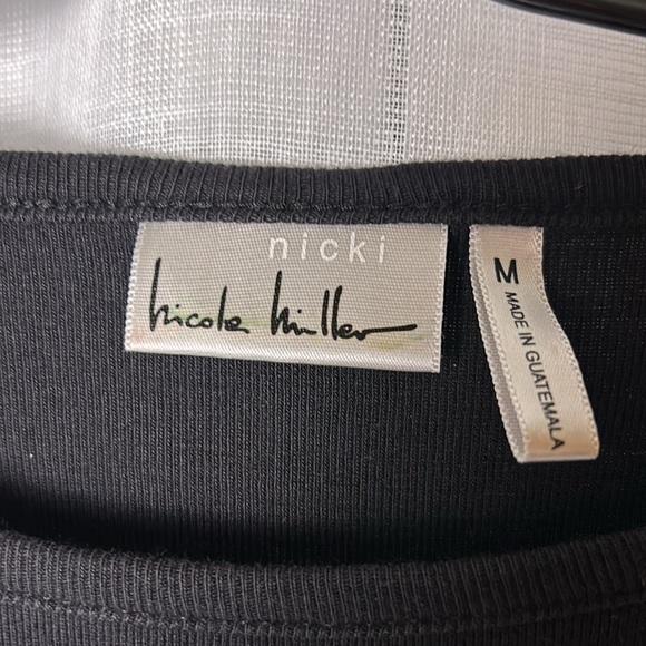 Nicole Miller,Nicki,t shirt,bracelet sleeve,black shirt,red shoes print,cotton - Picture 3 of 7